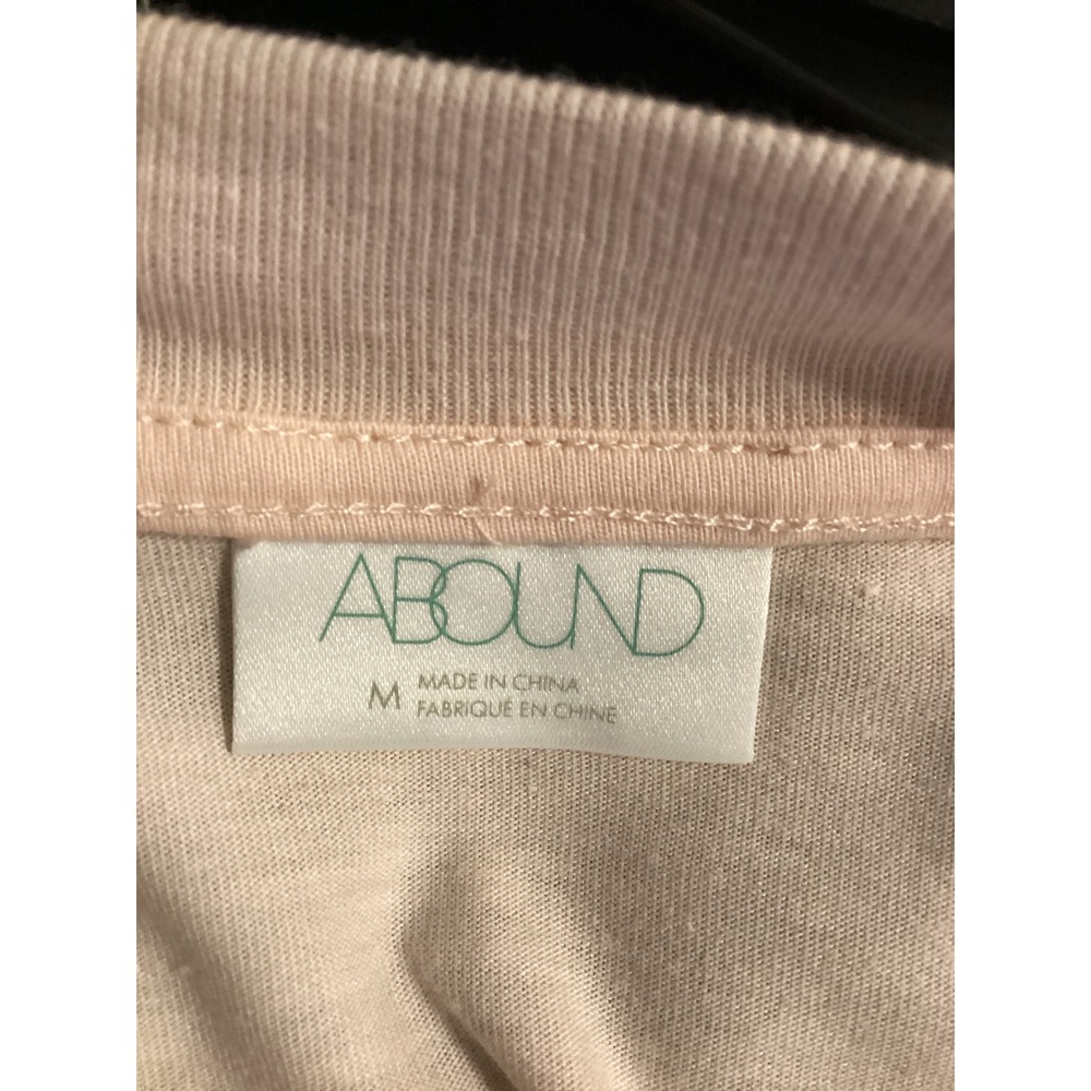 Abound Nordstrom Rack Womens Pink Love Love Love Graphic Crop Top Tee Medium NWT - Picture 3 of 5